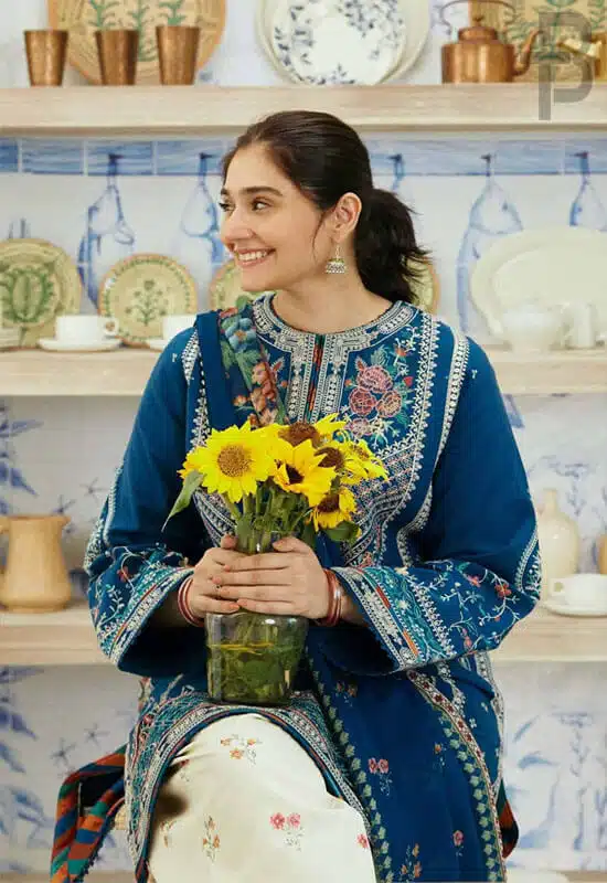 Branded winter suits for ladies Pakistan