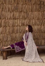 Batik Embroidered Lawn 538 - Image 3